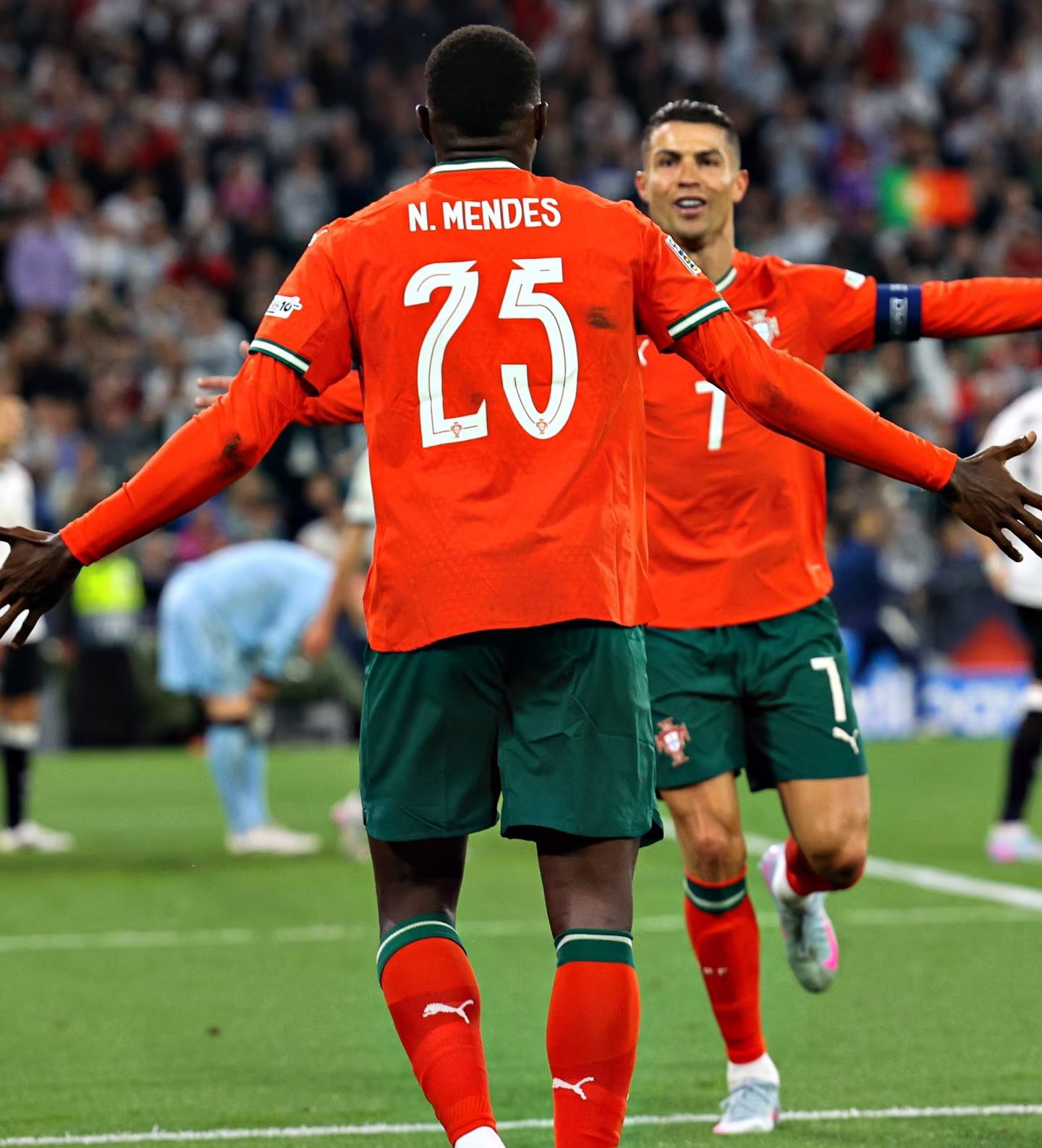 包含法罗群岛队遭遇挫折,欧洲杯晋级希望渺茫的词条 包含法罗群岛队遭遇挫折,欧洲杯晋级希望渺茫的词条