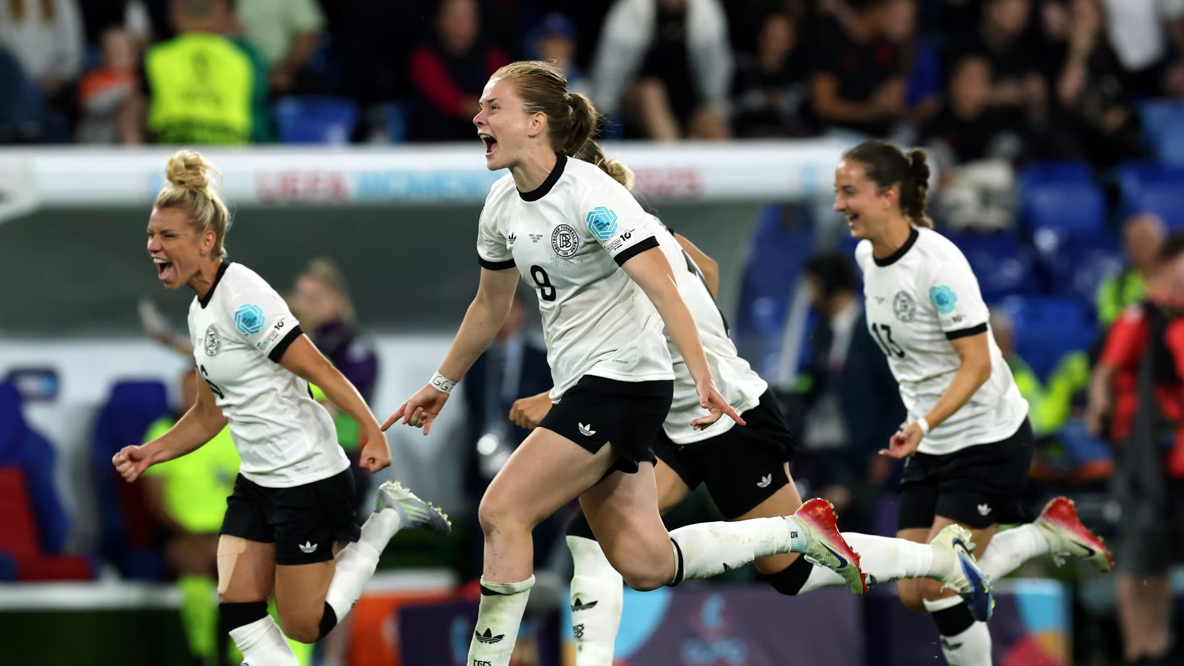 开云平台-德国队在友谊赛中战胜强敌晋级决赛