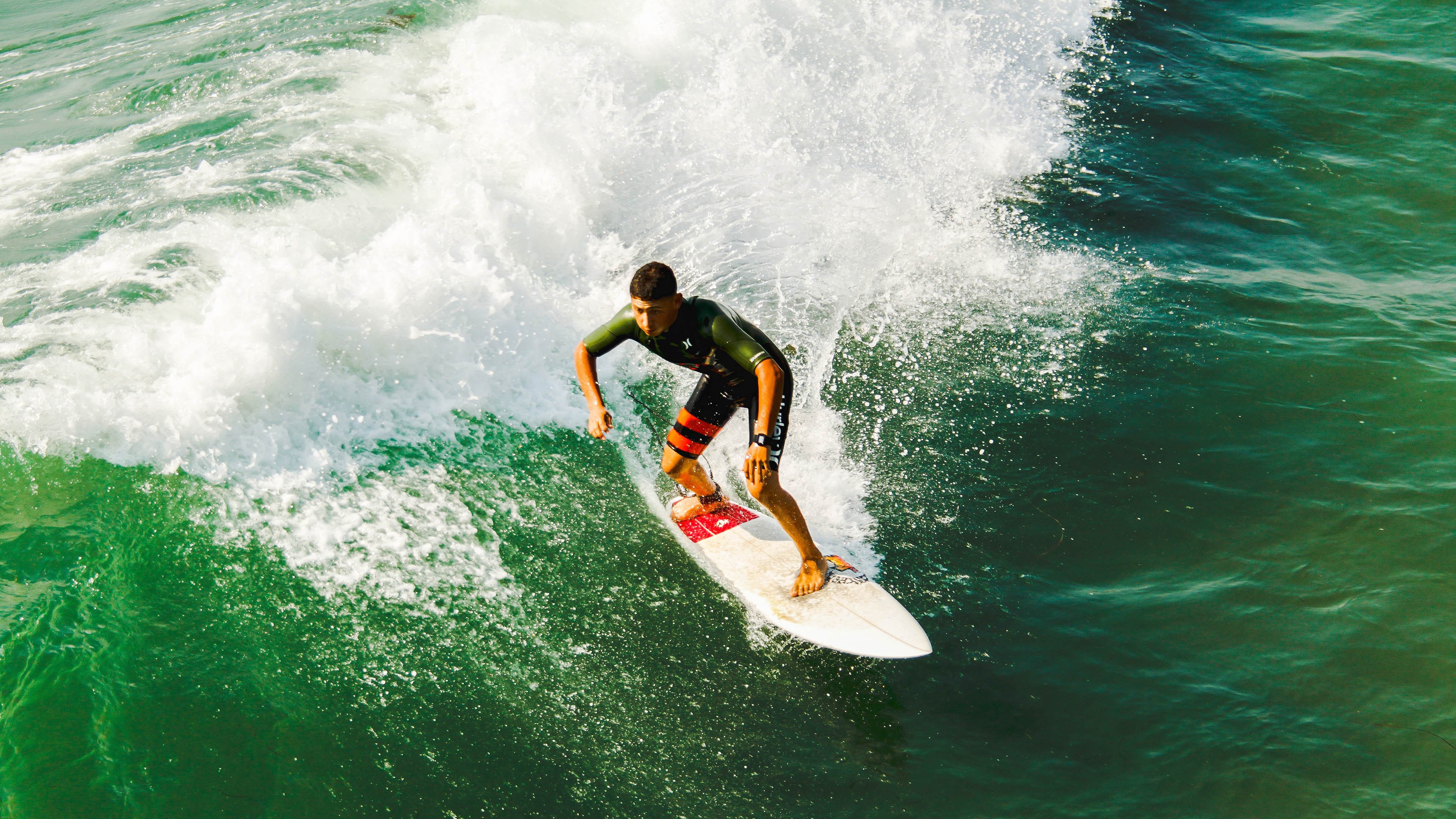 基耶萨独舞伯纳乌,比利时新星连续得分,艺术足球压制马德里竞技