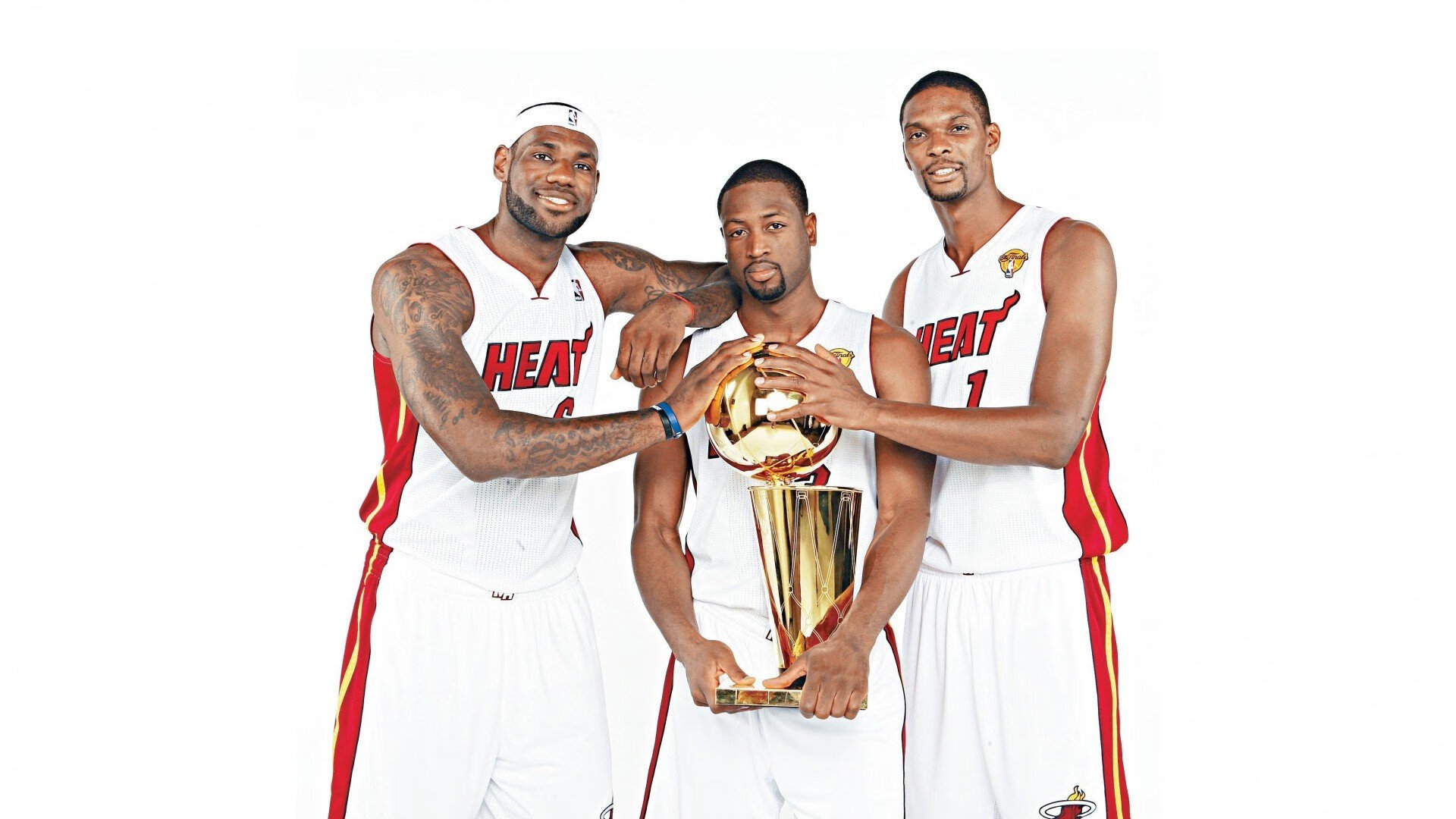 冰与火的对决，拉什福德末节接管，瑞士险胜日本