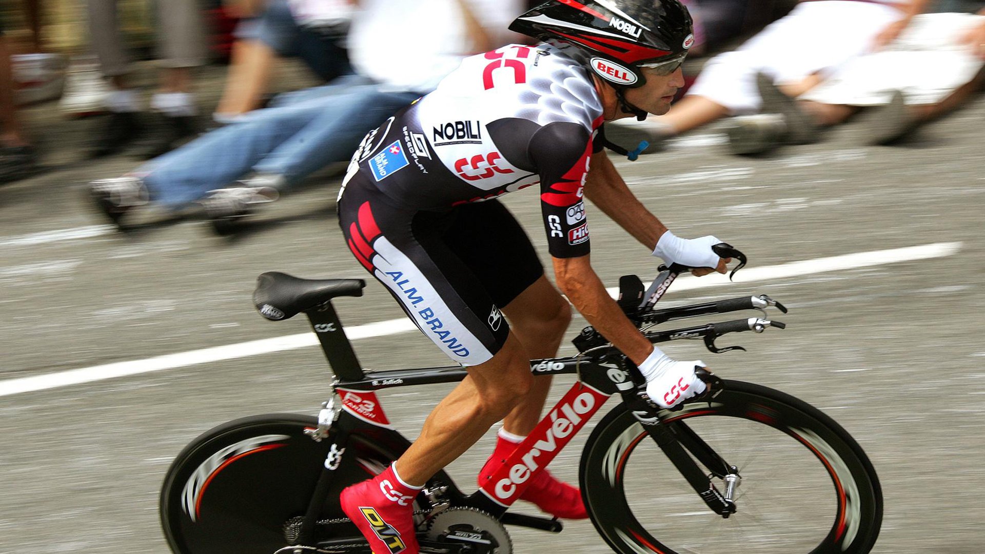 从温网横扫到戴维斯杯统治，阿尔卡拉斯如何定义网球新时代的唯一性